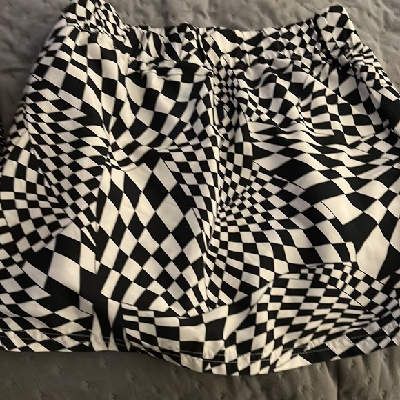 Kavu size Large black and white design - Picture 3 of 4